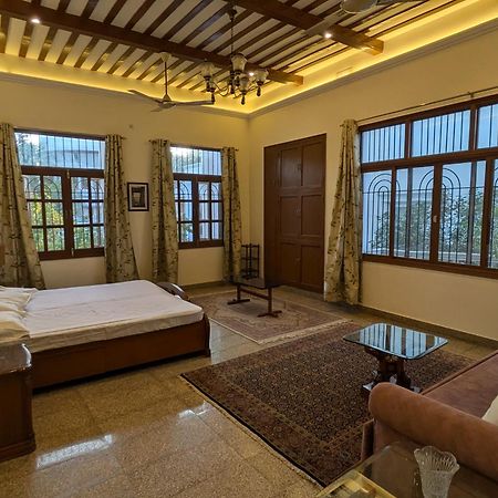 Mulberry Garden Hotel Varanasi Exterior foto