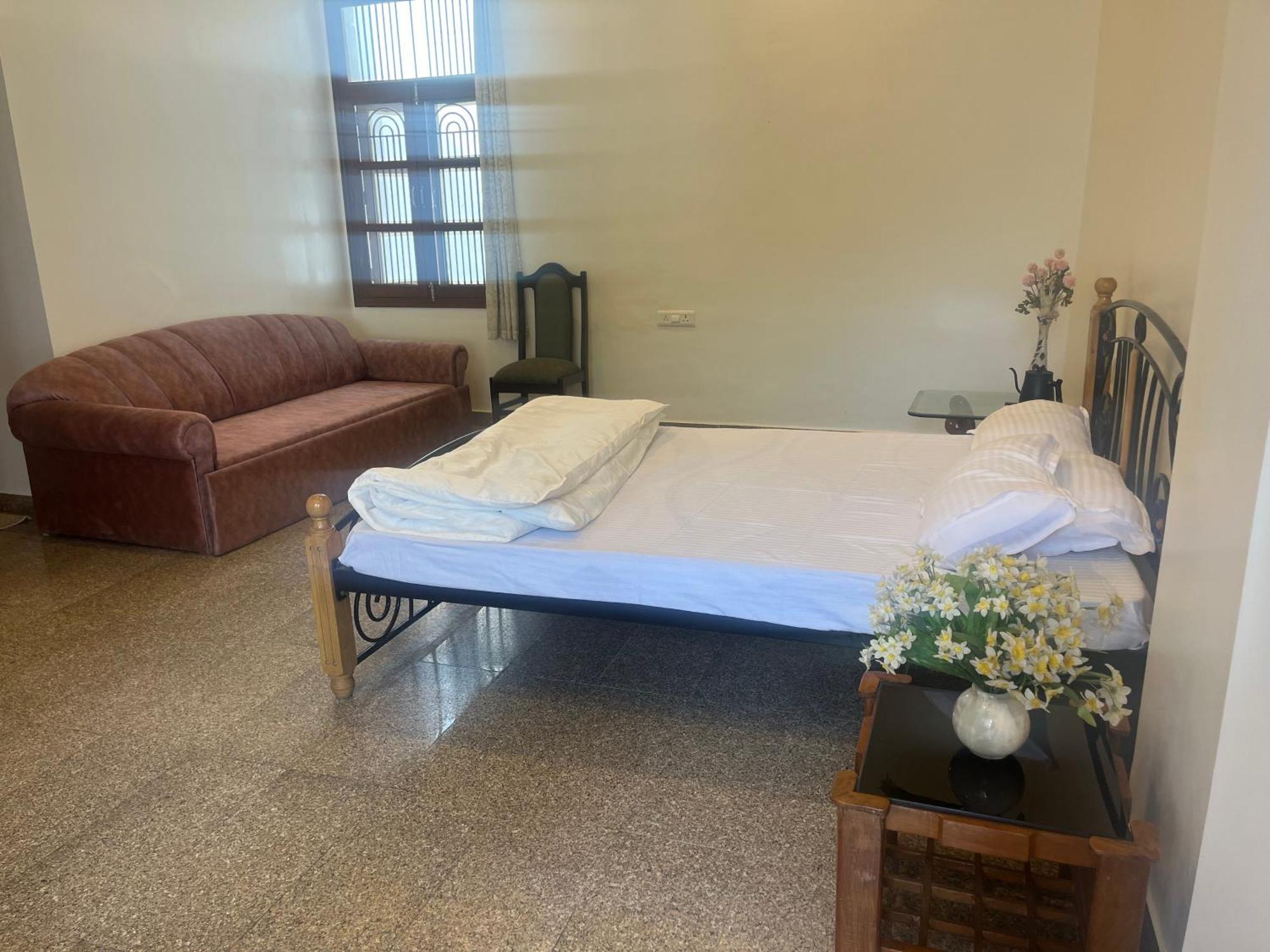 Mulberry Garden Hotel Varanasi Exterior foto